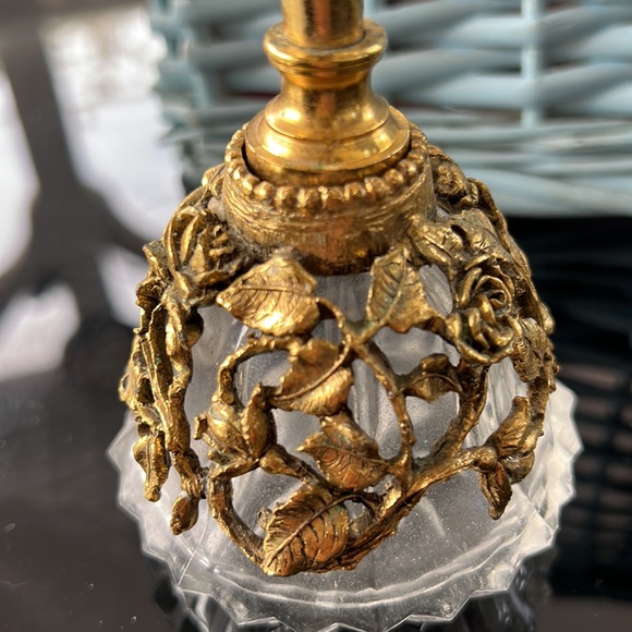 VINTAGE MATSON PERFUME BOTTLE,  APPROXIMATELY 6" TALL. PREOWNED - Picture 4 of 4